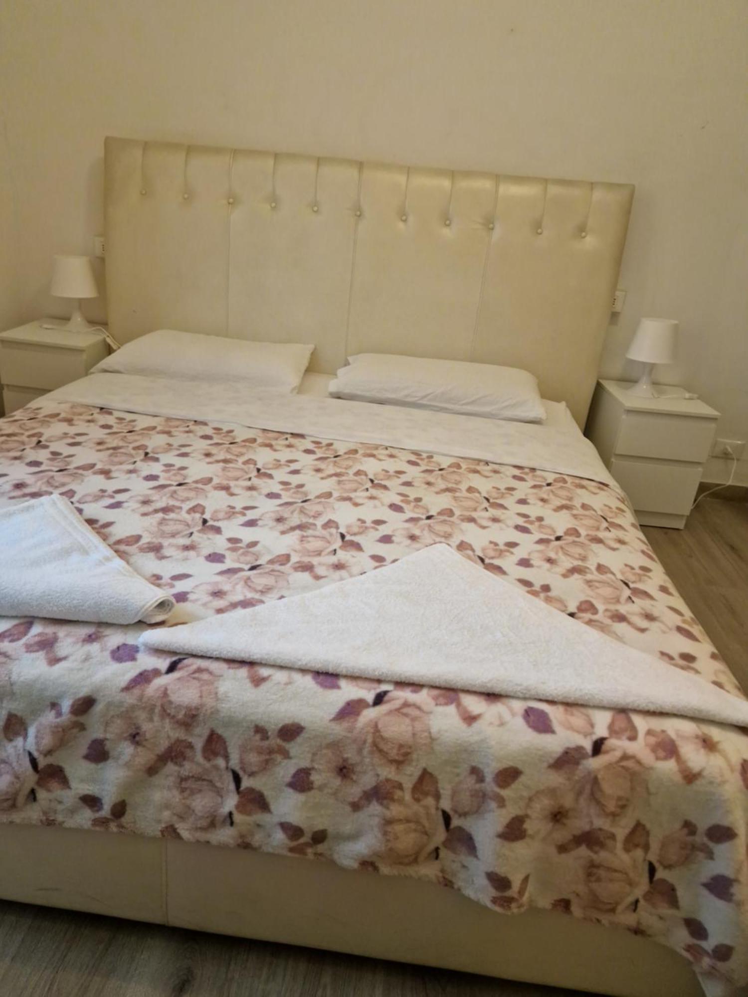 Great Especially In The Center Apartment *
